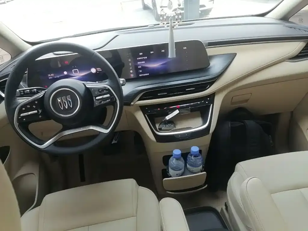 Buick GL8 Hybrid — фото 9