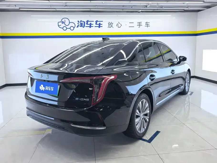 Hongqi E-QM5 — фото 8