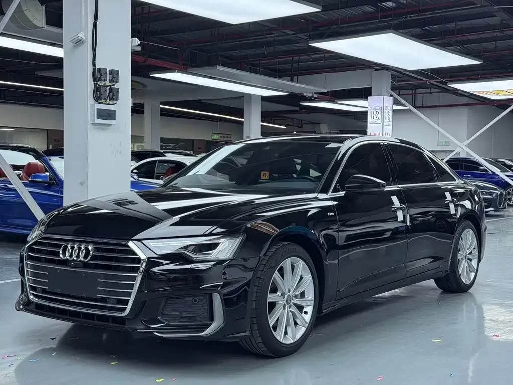 Audi A6L — фото 1