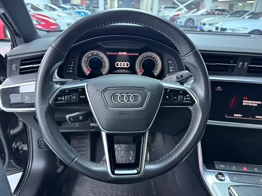 Audi A6L — фото 8