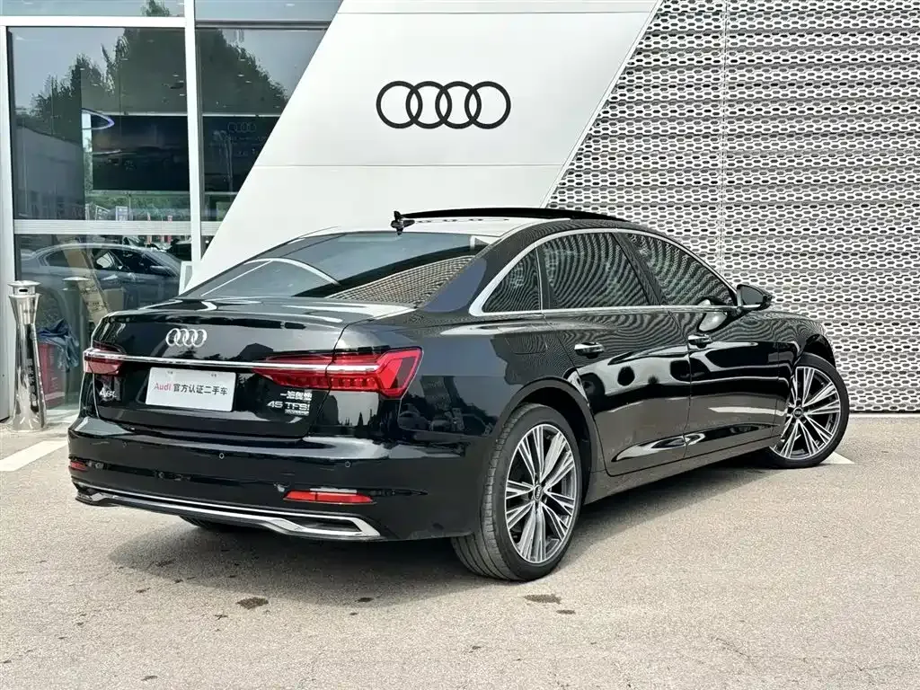Audi A6L — фото 10