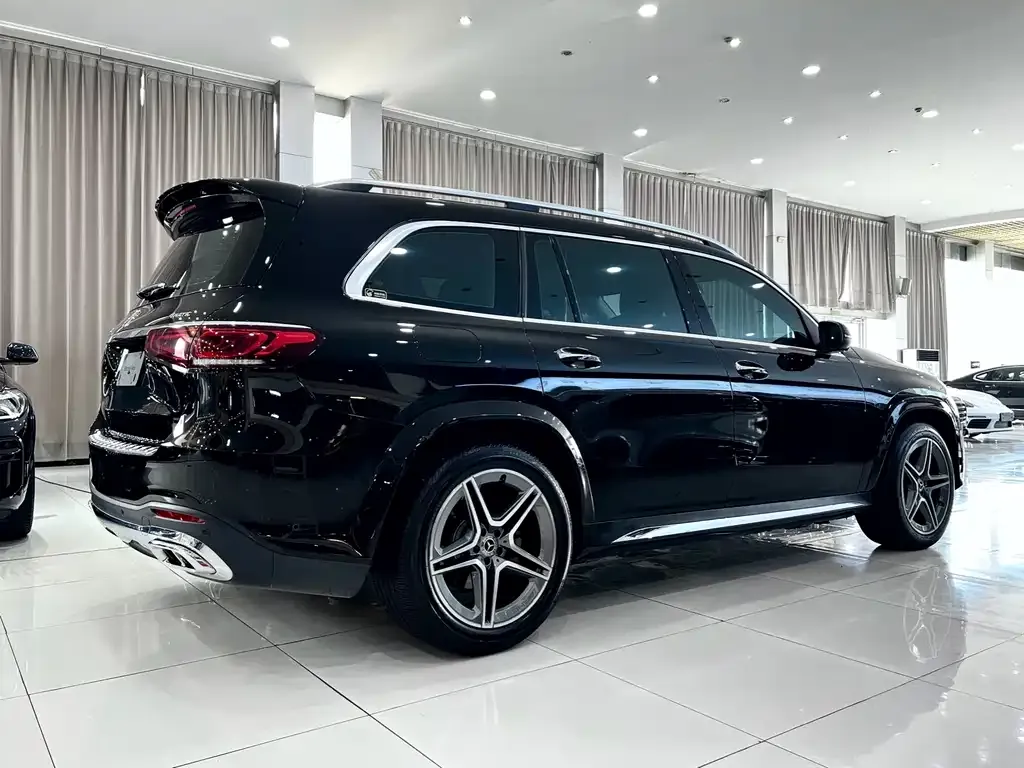 Mercedes-Benz GLS — фото 9