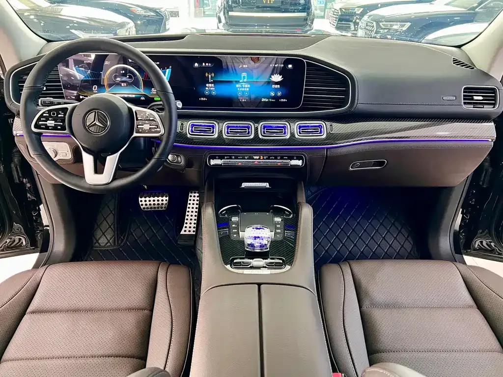 Mercedes-Benz GLS — фото 10