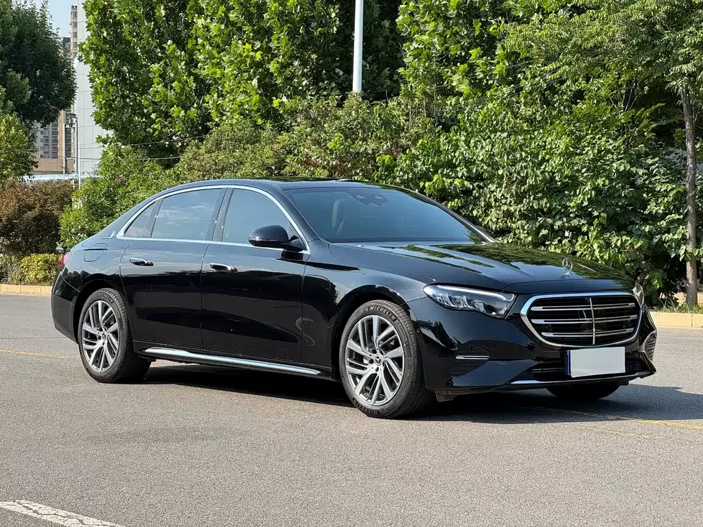 Mercedes-Benz E-Class — фото 8