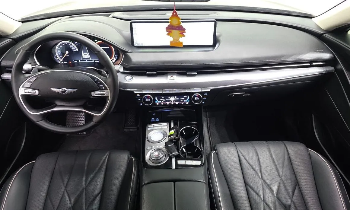 Genesis G80 — фото 10