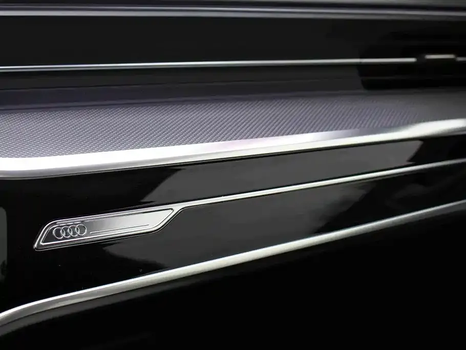 Audi A6L — фото 9