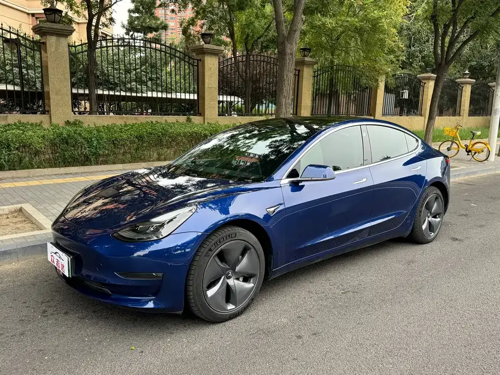 Tesla Model 3 — фото 8