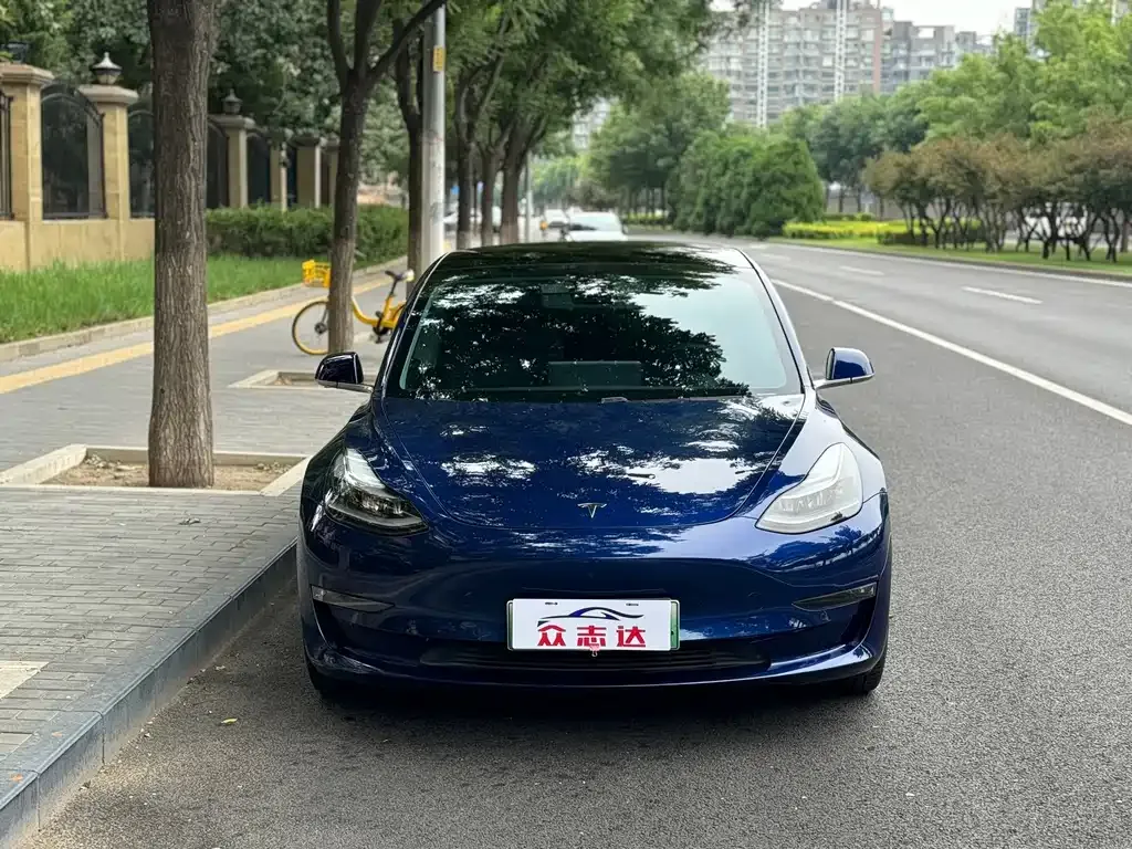 Tesla Model 3 — фото 5