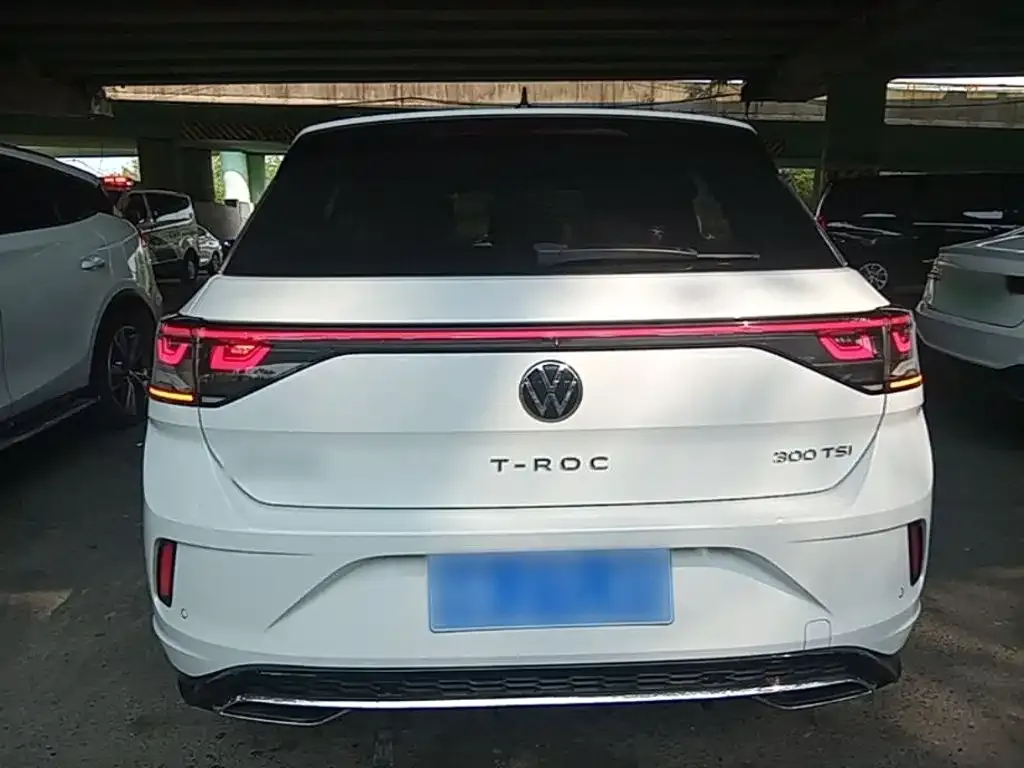 Volkswagen T-Roc — фото 2
