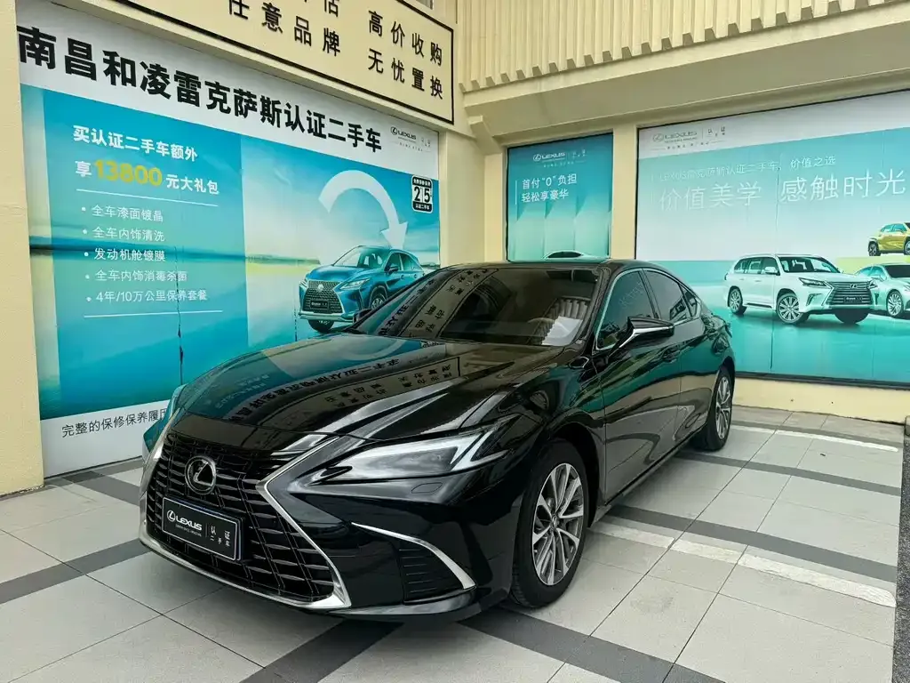 Lexus ES — фото 1