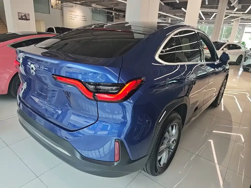 NIO EC6 — фото 10