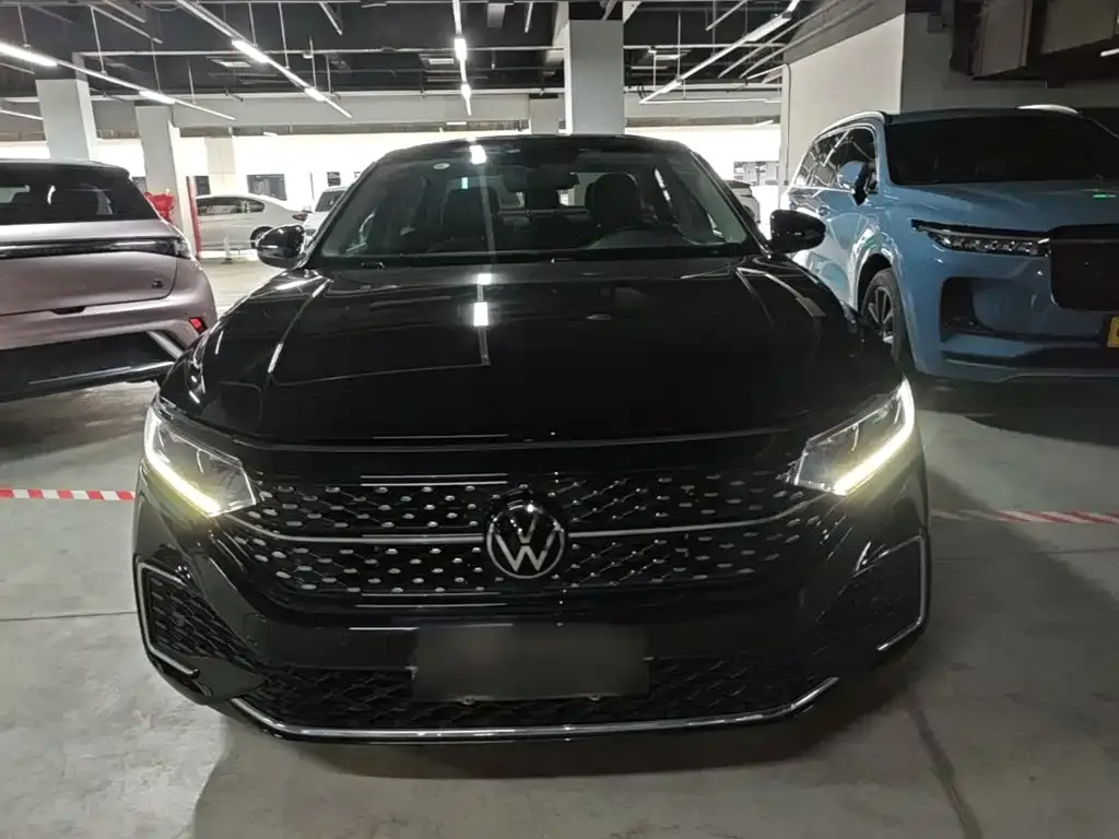 Volkswagen Passat — фото 8