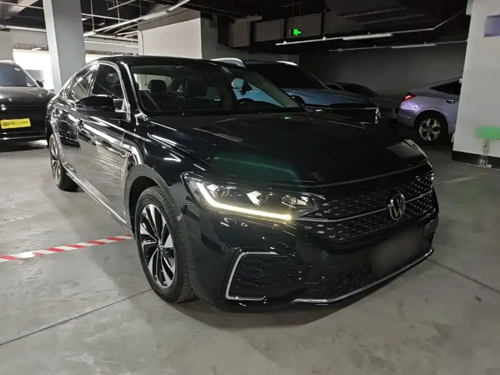 Volkswagen Passat — фото 2