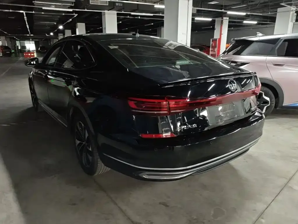Volkswagen Passat — фото 5