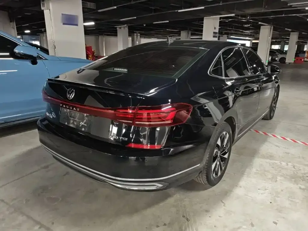 Volkswagen Passat — фото 4
