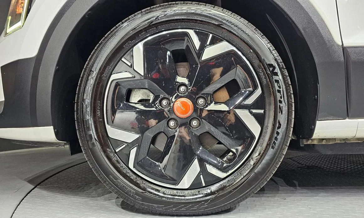 Kia Niro — фото 10