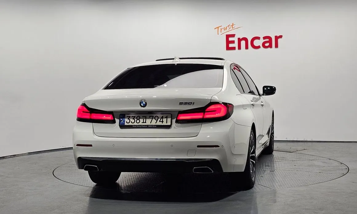 BMW 5-Series 2021 из KR, фото 3