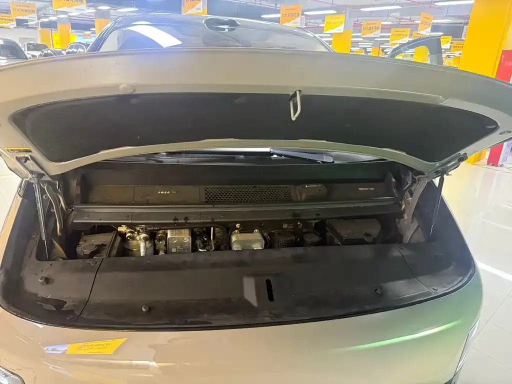 Li Auto MEGA — фото 8