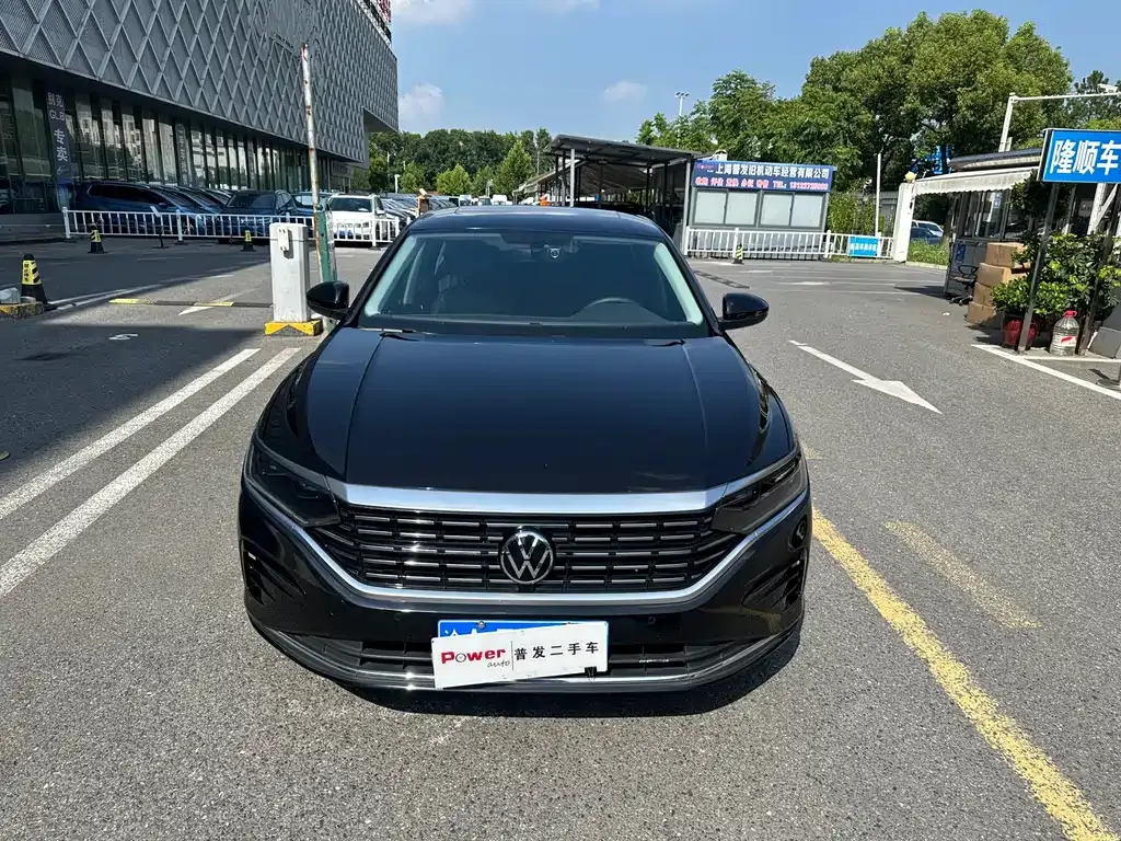 Volkswagen Passat — фото 10