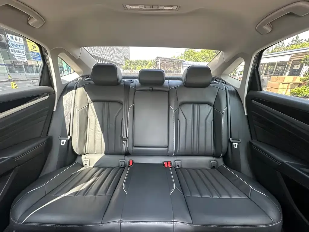 Volkswagen Passat — фото 3