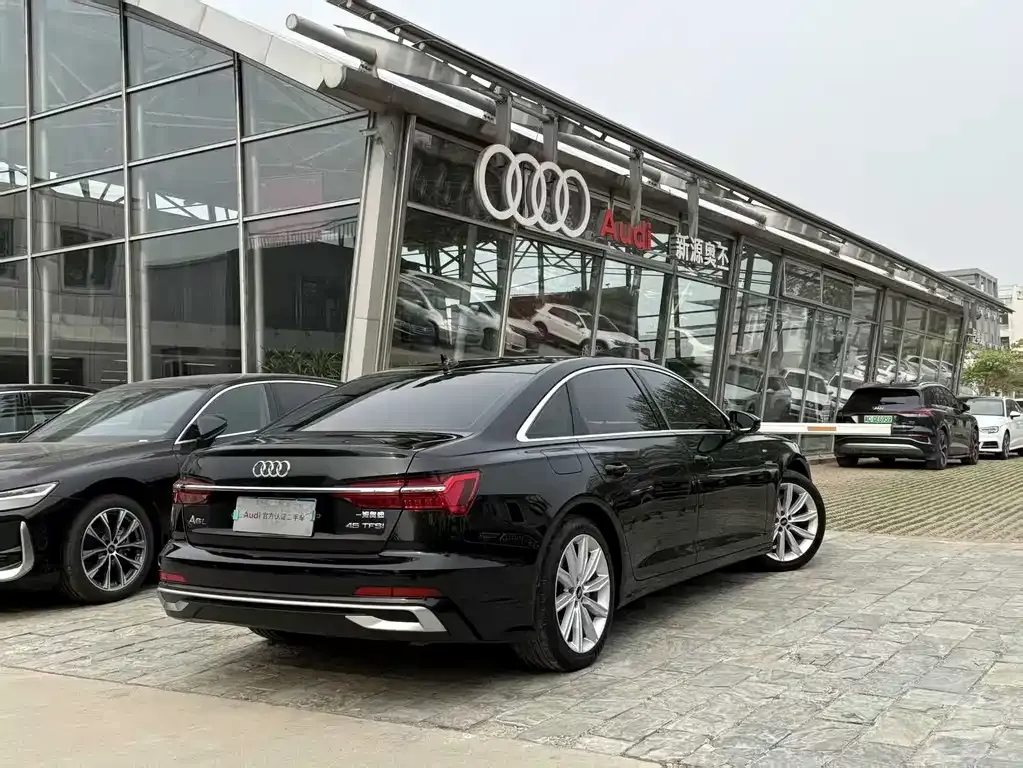 Audi A6L — фото 5