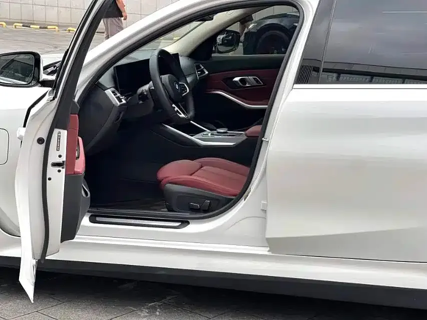 BMW i3 2024 из CN, фото 2