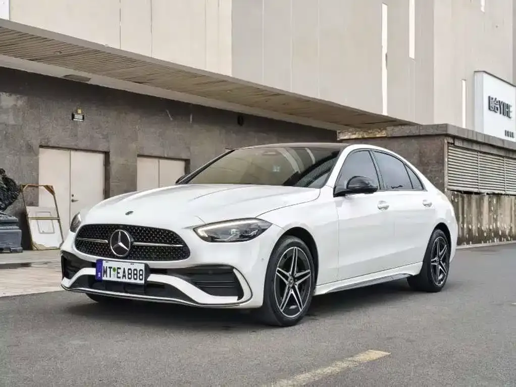 Mercedes-Benz C-Class — фото 1