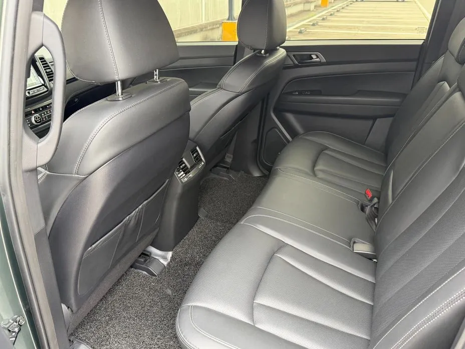 KG Mobility (Ssangyong) Rexton — фото 10