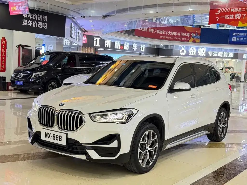 BMW X1 — фото 1