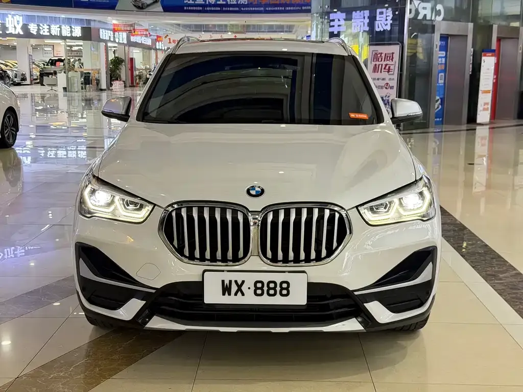 BMW X1 — фото 5