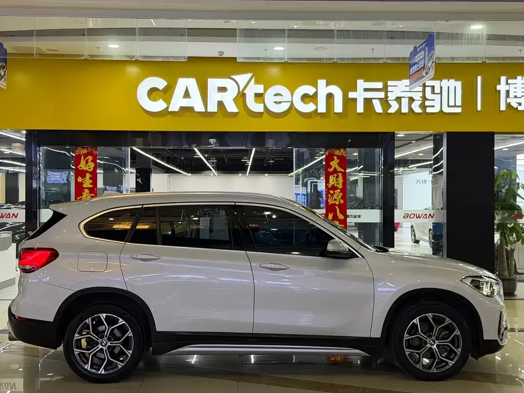 BMW X1 — фото 10