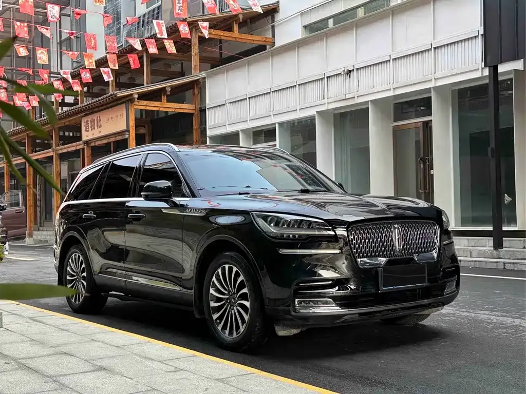 Lincoln Aviator — фото 9