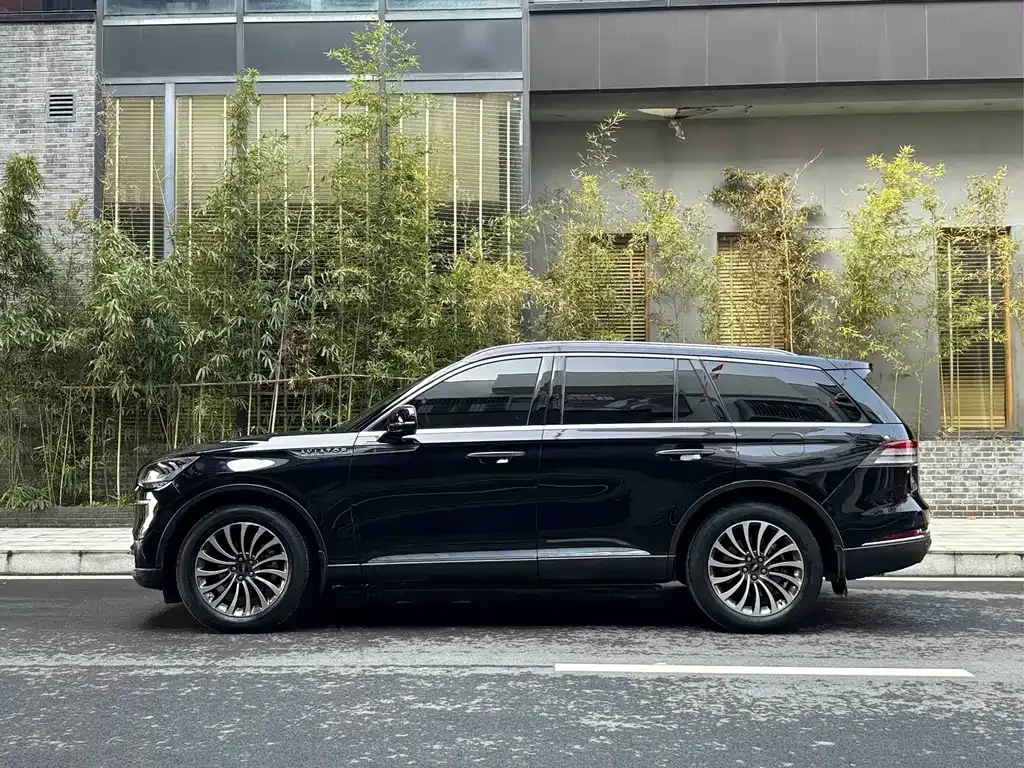 Lincoln Aviator — фото 7