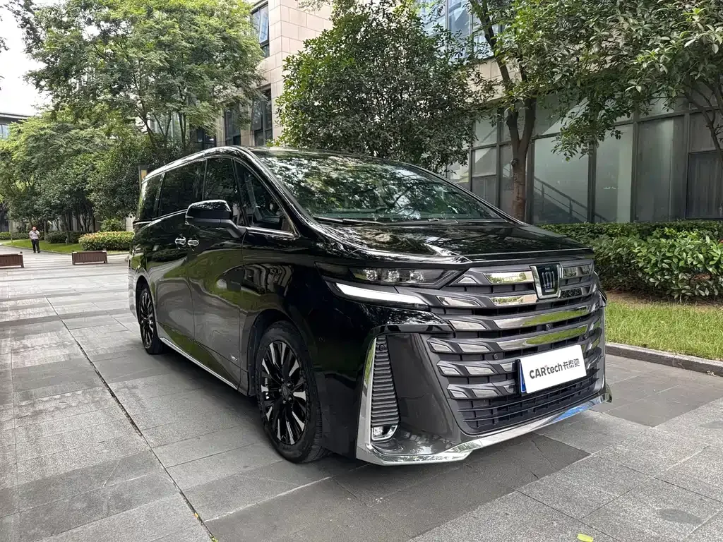 Toyota Vellfire — фото 10