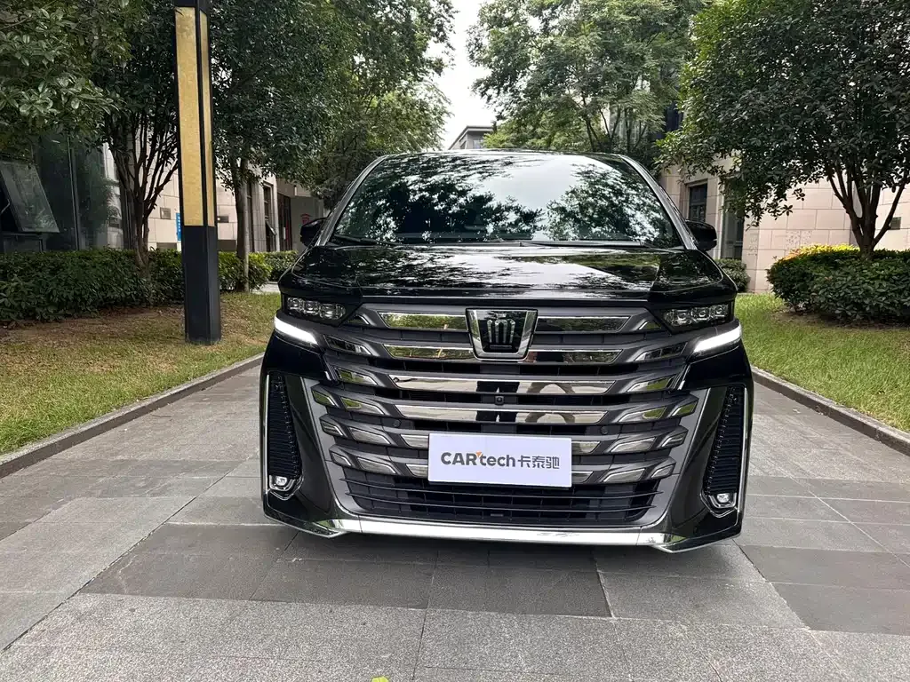 Toyota Vellfire — фото 3