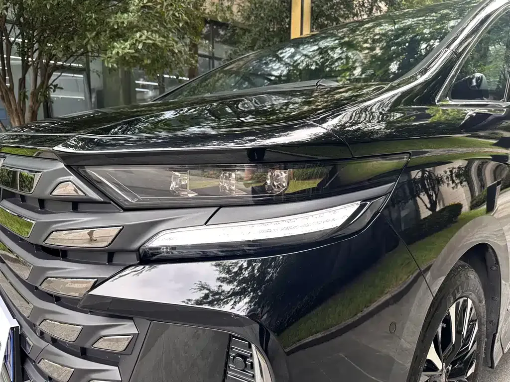 Toyota Vellfire — фото 6