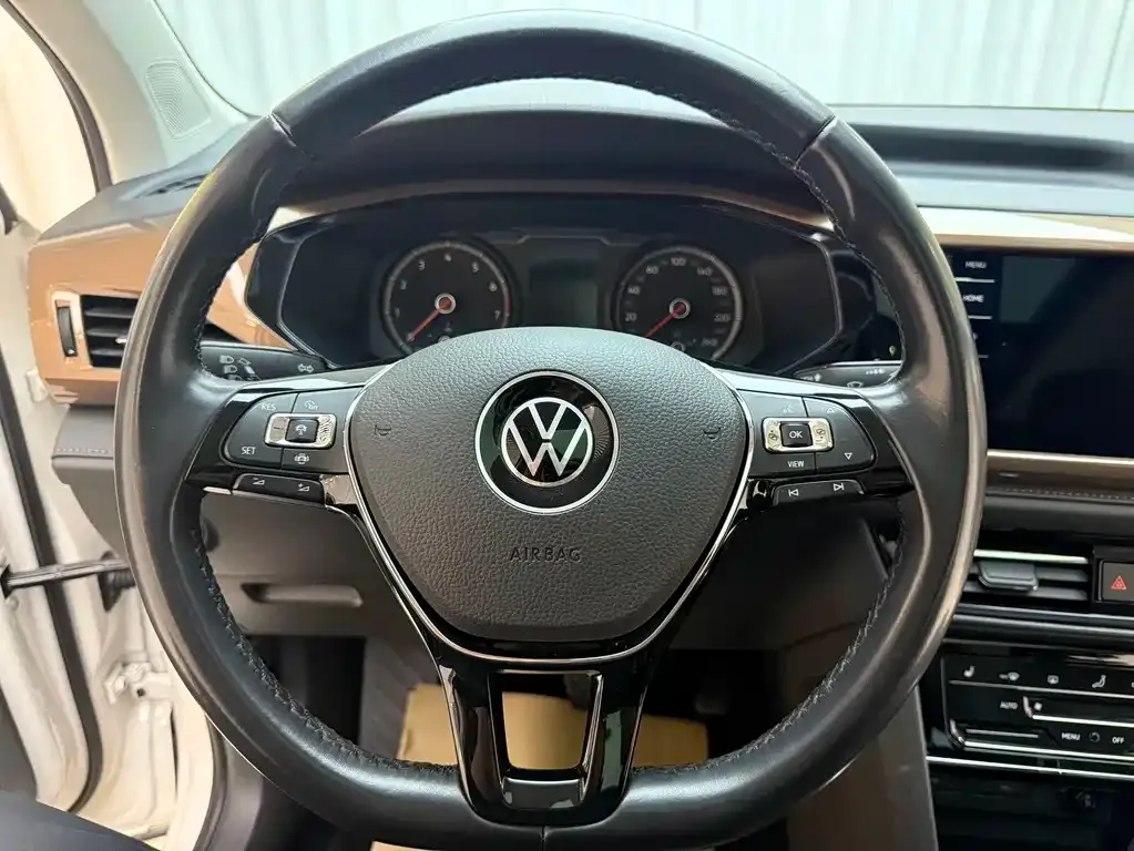 Volkswagen Tharu — фото 7