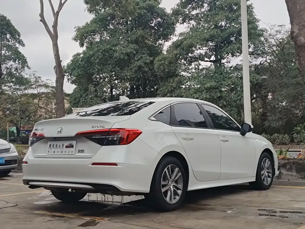 Honda Civic — фото 7