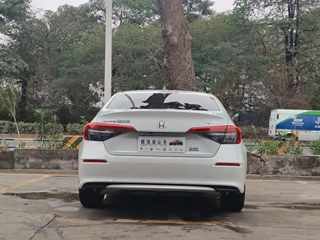 Honda Civic — фото 10