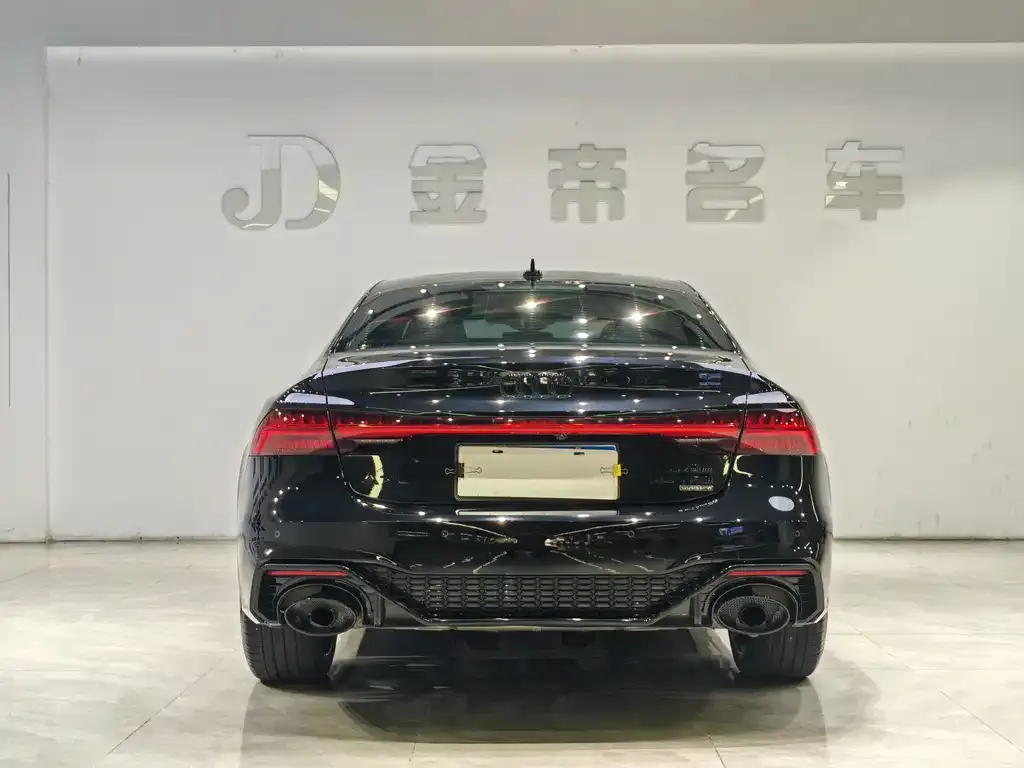 Audi A7L — фото 7