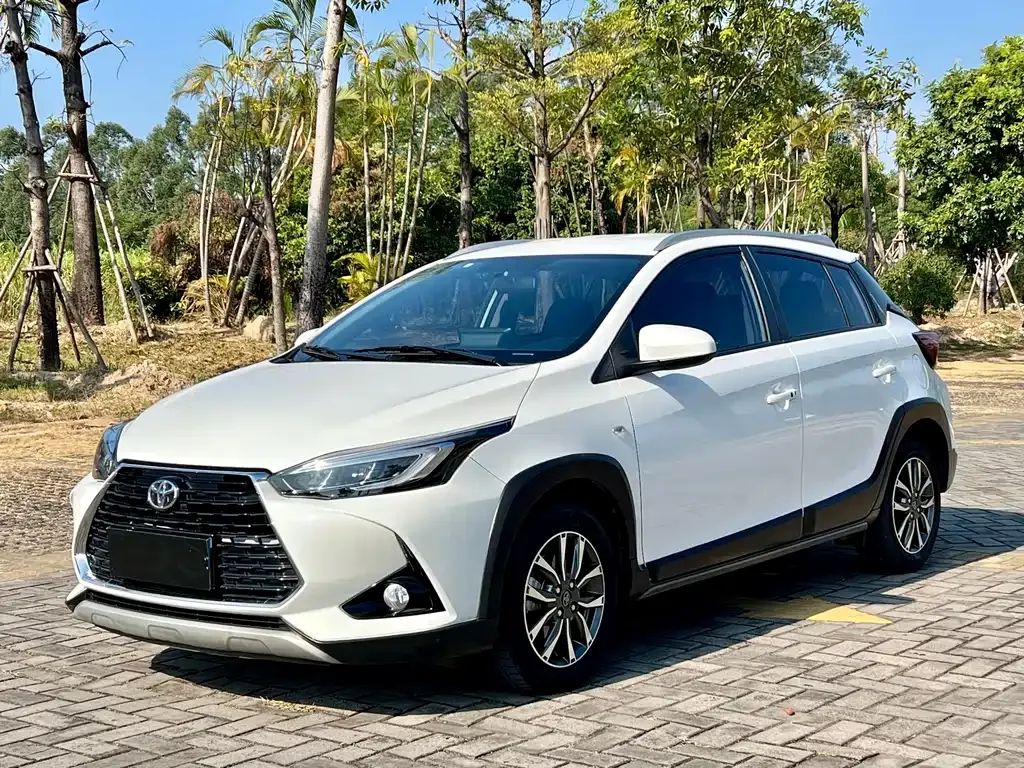 Toyota Yaris L