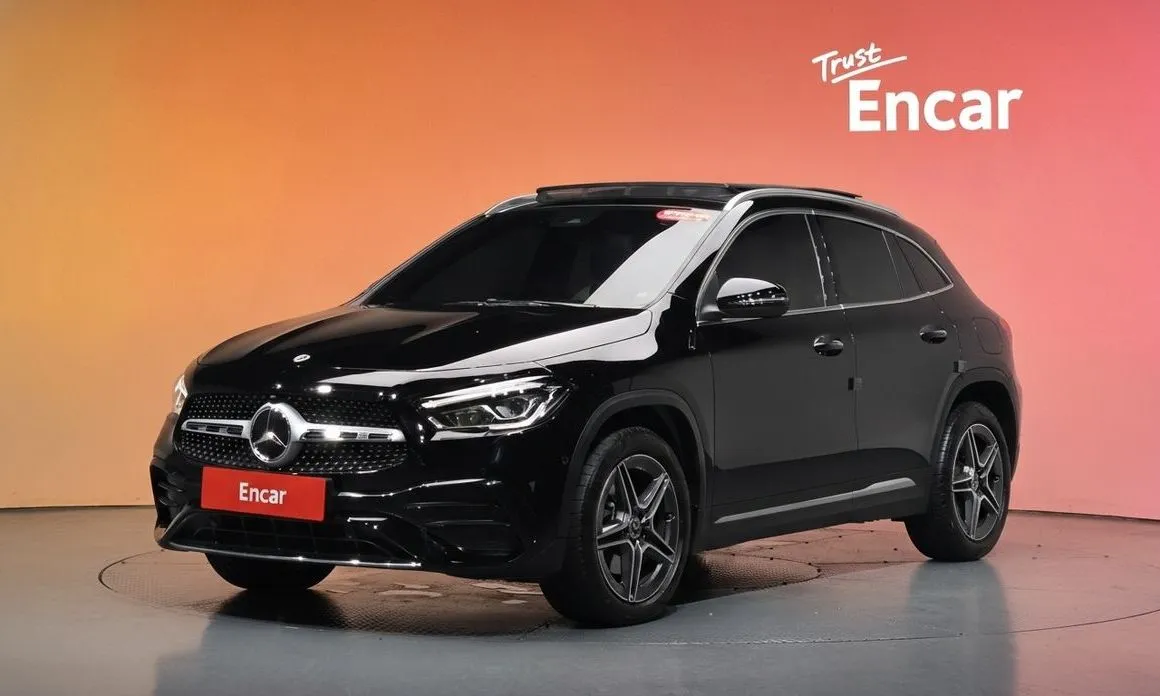 Mercedes-Benz GLA-Class GLA250 4MATIC 1