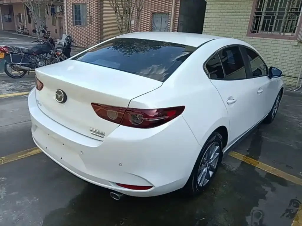 Mazda 3 Axela 2023 из CN, фото 8