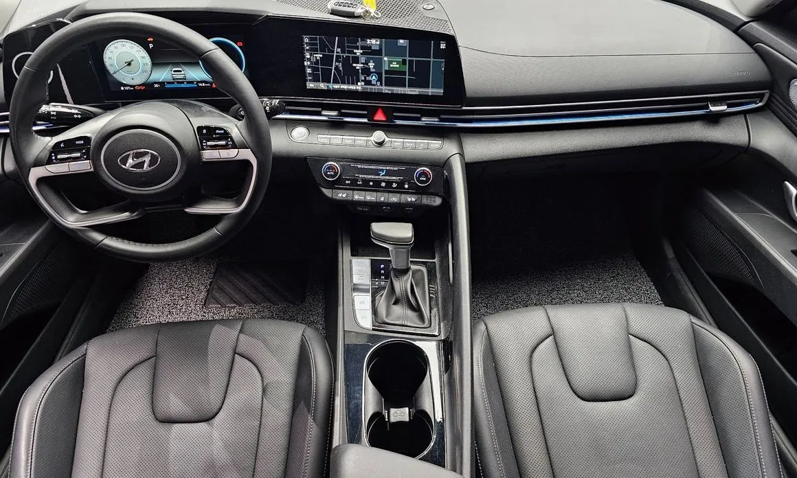 Hyundai AVANTE — фото 9