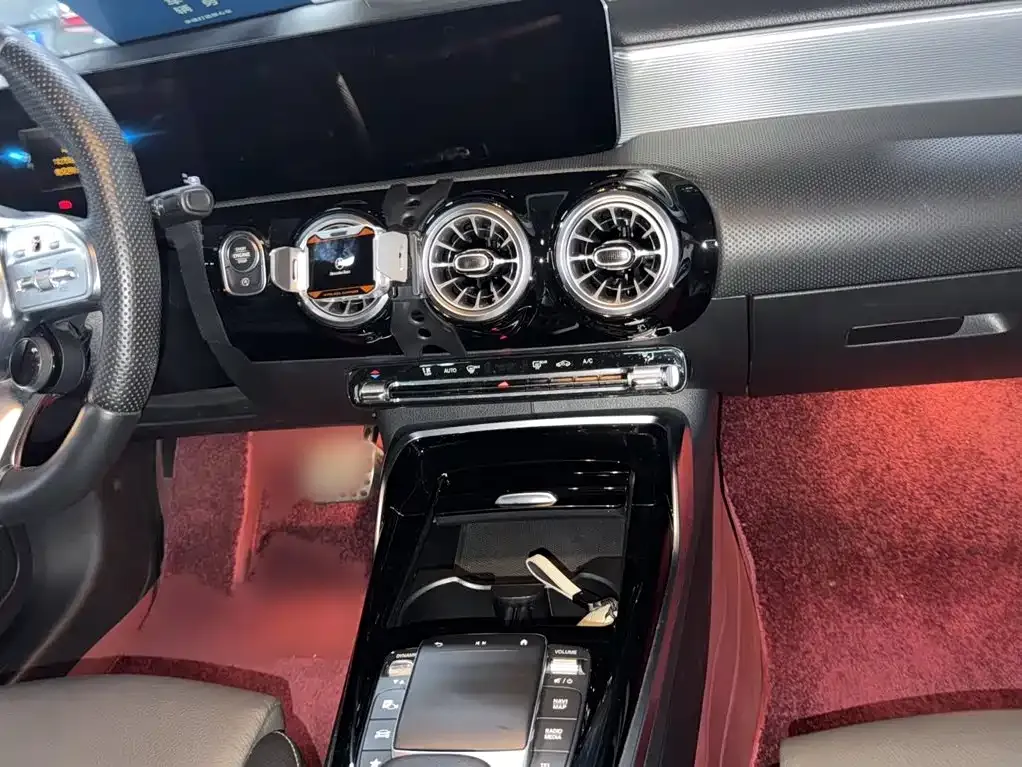 Mercedes-Benz A-Class AMG — фото 10