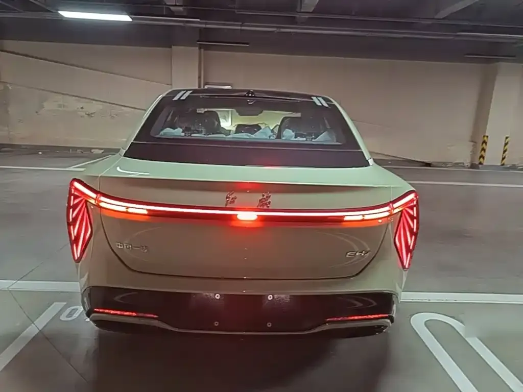 Hongqi EH7 2026 из CN, фото 2