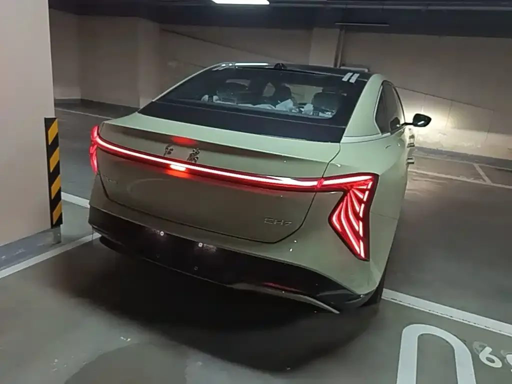 Hongqi EH7 2026 из CN, фото 3