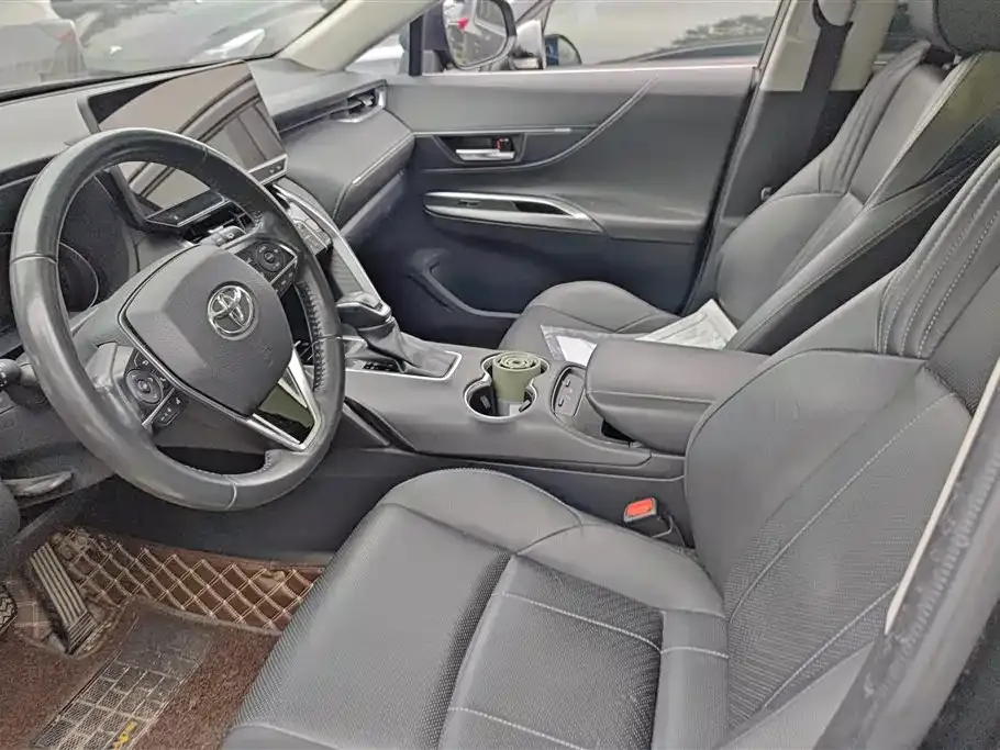 Toyota Harrier — фото 10