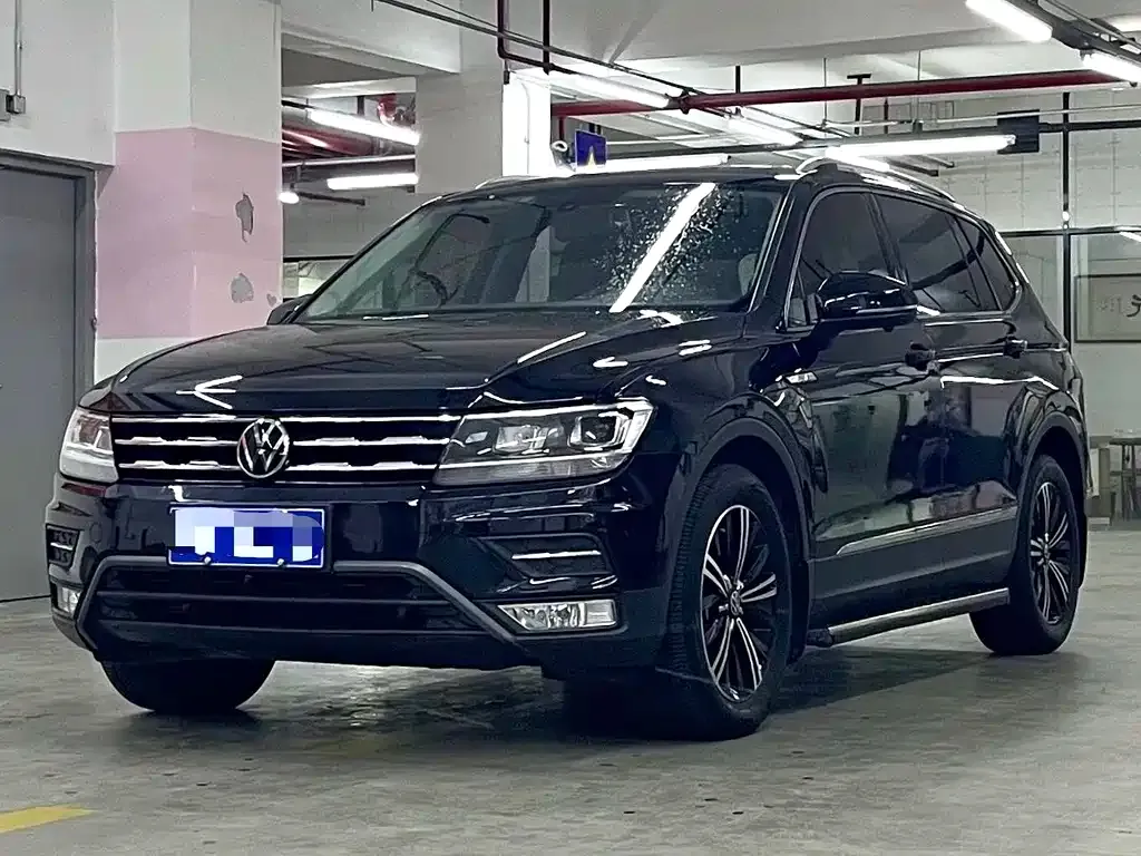 Volkswagen Tiguan L — фото 2