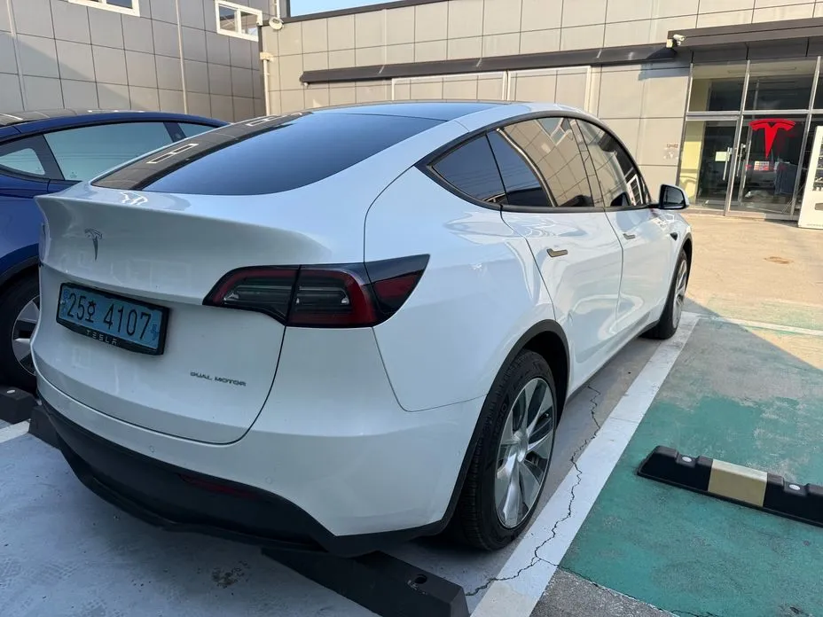 Tesla Model Y — фото 6
